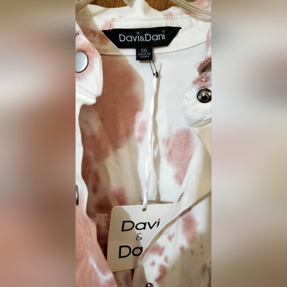 NWT Davi & Dani Size 3X Pink & Cream Mineral Washed Shacket - Picture 3 of 5